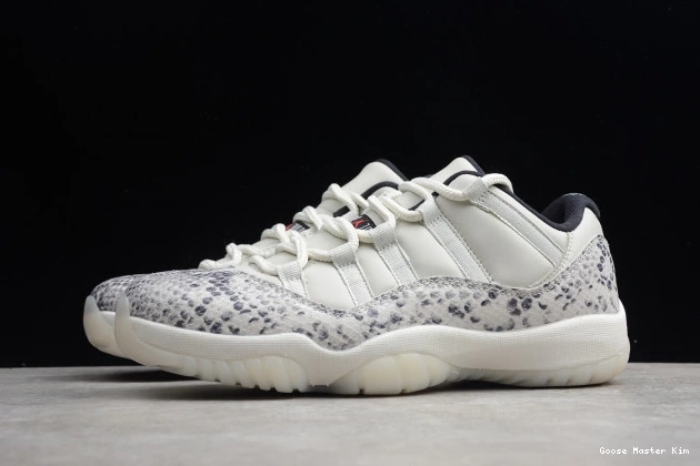 Light Low Bone Air CD6846-002 SE Snake Jordan 11 0804